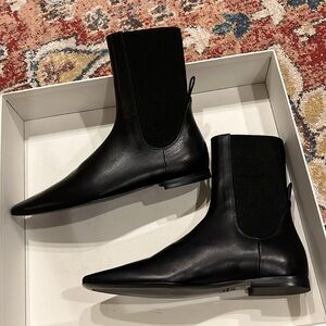 Toteme Leather Chelsea boots NWT